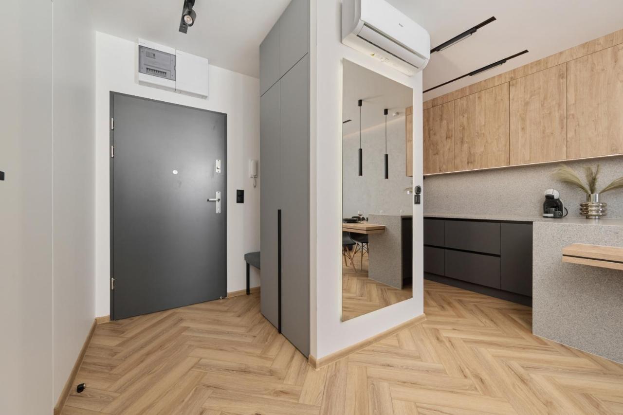 Exclusive Apartment With Balcony & Parking Wroclaw By Renters Prestige מראה חיצוני תמונה