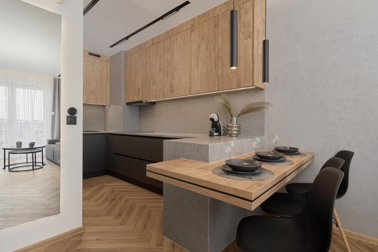 Exclusive Apartment With Balcony & Parking Wroclaw By Renters Prestige מראה חיצוני תמונה